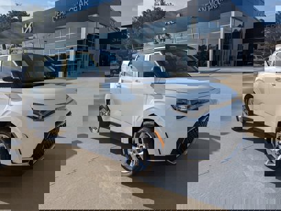 New 2025 Kia Soul S