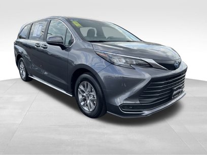 Used 2025 Toyota Sienna LE