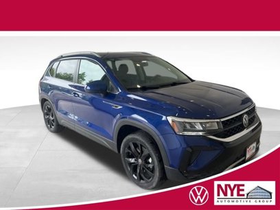 Used 2022 Volkswagen Taos SE w/ Panoramic Sunroof Package