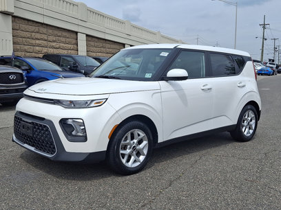 Certified 2022 Kia Soul LX w/ Technology Package