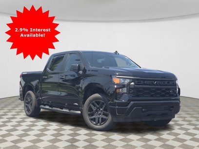 New 2025 Chevrolet Silverado 1500 Custom w/ LPO, Dark Essentials Package