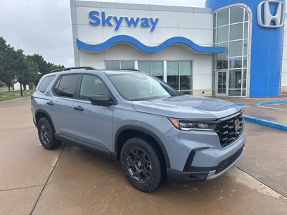 New 2025 Honda Pilot TrailSport