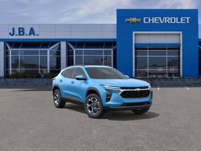 New 2025 Chevrolet Trax LT w/ Sunroof Package