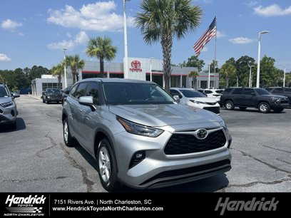 Used 2023 Toyota Highlander LE