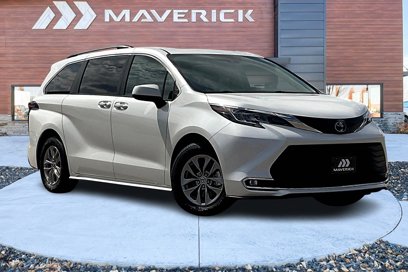 Used 2022 Toyota Sienna XLE