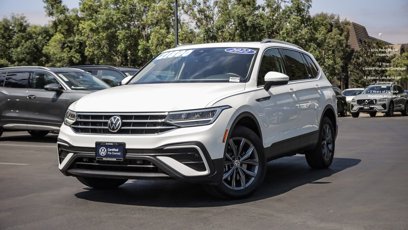 Certified 2022 Volkswagen Tiguan SE w/ Panoramic Sunroof Package