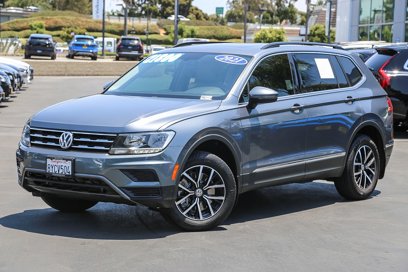 Used 2021 Volkswagen Tiguan SE w/ Panoramic Sunroof Package