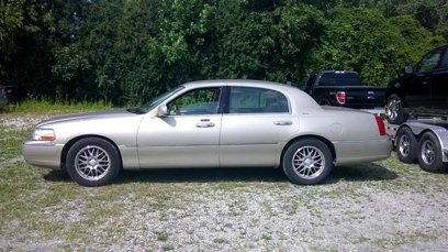 Used 2004 Lincoln Town Car Ultimate