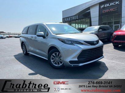Used 2025 Toyota Sienna LE