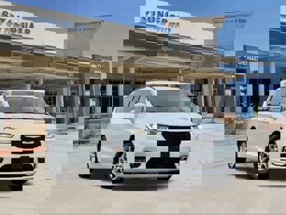 Used 2022 Chrysler Pacifica Touring-L