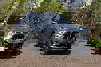 New 2025 BMW X2 xDrive28i w/ Premium Package
