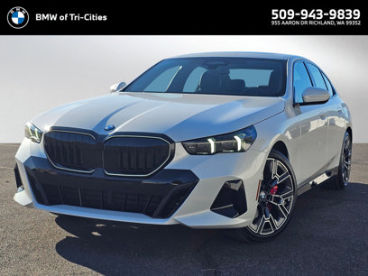 New 2025 BMW 530i xDrive w/ M Sport Package