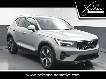 Used 2025 Volvo XC40 B5 Plus w/ Protection Package Premier