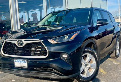 Used 2023 Toyota Highlander LE