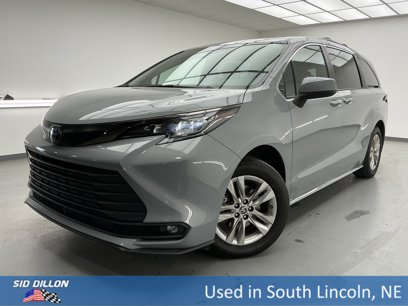 Used 2022 Toyota Sienna XLE Woodland Edition