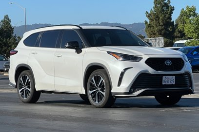 Used 2022 Toyota Highlander XSE