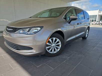 Used 2017 Chrysler Pacifica Touring w/ Tire & Wheel Group