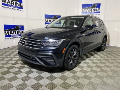 Used 2022 Volkswagen Tiguan SE w/ Panoramic Sunroof Package