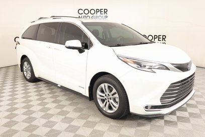 Used 2021 Toyota Sienna Limited
