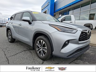 Used 2023 Toyota Highlander XLE