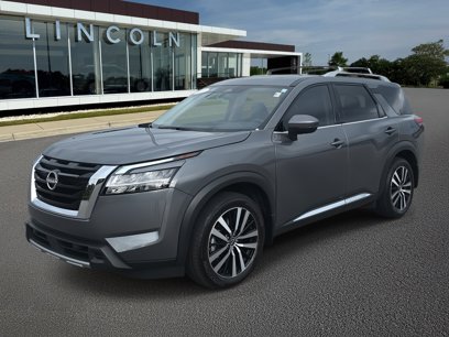 Used 2024 Nissan Pathfinder Platinum w/ Cargo Package