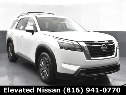 New 2025 Nissan Pathfinder SV w/ SV Premium Package