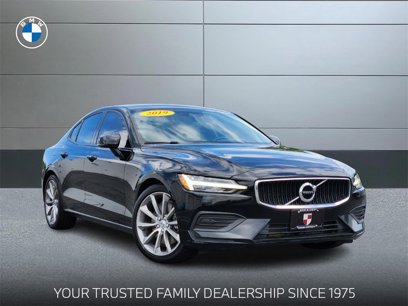 Used 2019 Volvo S60 T6 Momentum w/ Premium Package