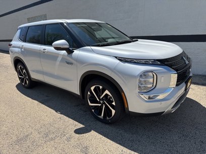 New 2025 Mitsubishi Outlander SE