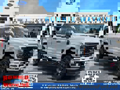 New 2025 Ford F250 XL