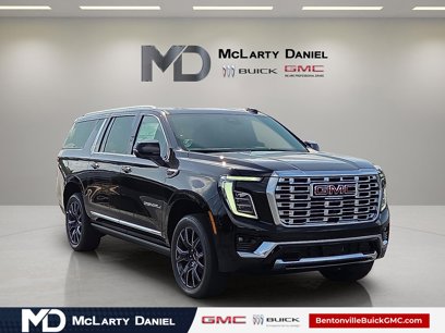 New 2025 GMC Yukon XL Denali w/ Sun & Power Step Package