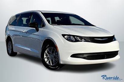 New 2025 Chrysler Voyager LX