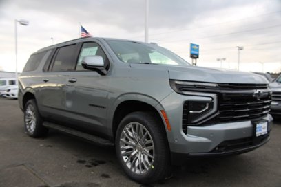 New 2025 Chevrolet Suburban RST w/ Comfort Package