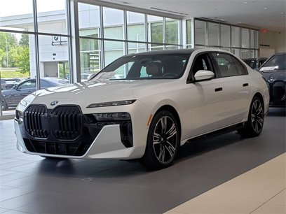 New 2024 BMW 760i xDrive w/ Executive Package
