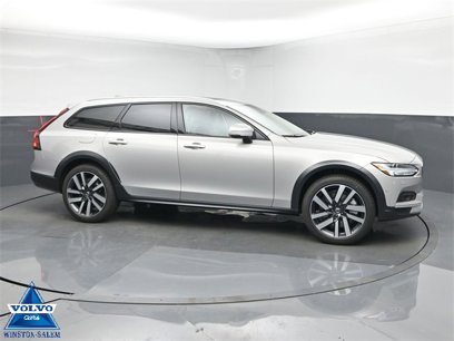 New 2026 Volvo V90 B6 Cross Country Ultra w/ Protection Package Premier