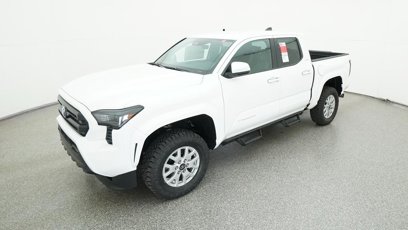 New 2025 Toyota Tacoma SR5