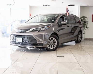 Used 2024 Toyota Sienna LE