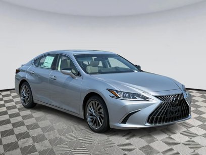 New 2025 Lexus ES 300h w/ Luxury Package