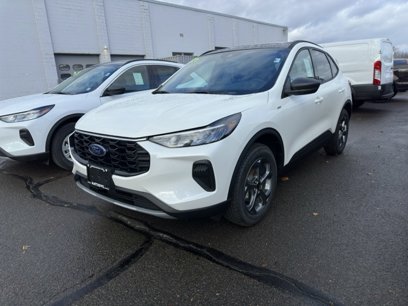 New 2025 Ford Escape ST-Line w/ Cold Weather Package