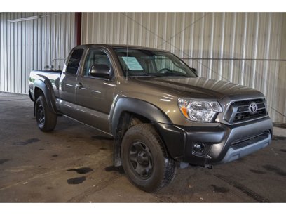 Used 2015 Toyota Tacoma 4x4 Access Cab w/ Convenience Package