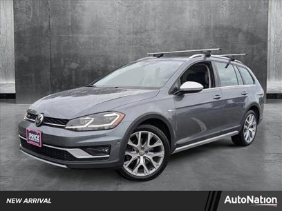 Used 2019 Volkswagen Golf SE
