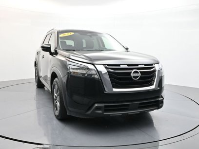 Used 2024 Nissan Pathfinder SV
