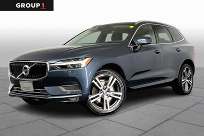 Used 2021 Volvo XC60 T6 Momentum w/ Advanced Package