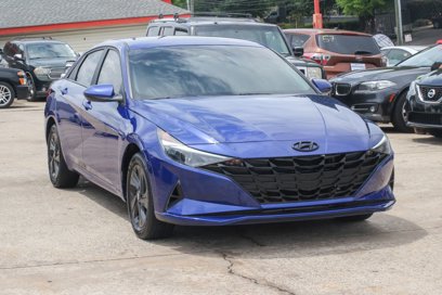 Used 2023 Hyundai Elantra Blue