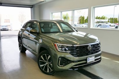 New 2025 Volkswagen Atlas Cross Sport SEL Premium R-Line