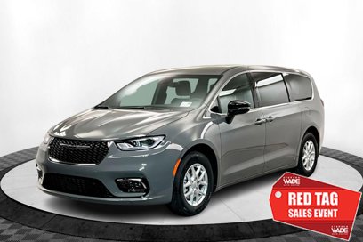 New 2025 Chrysler Pacifica Select