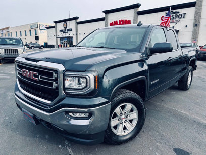 Used 2017 GMC Sierra 1500 SLE w/ SLE Value Package