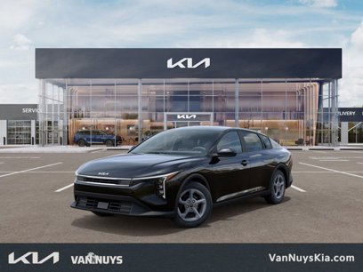 New 2025 Kia K4 LXS
