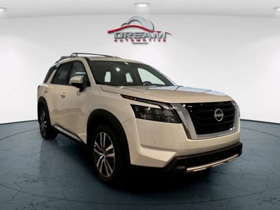 New 2025 Nissan Pathfinder Platinum w/ Cargo Package