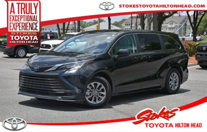 Used 2023 Toyota Sienna LE