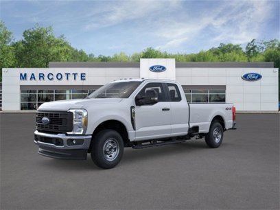 New 2025 Ford F250 XL w/ XL Chrome Package